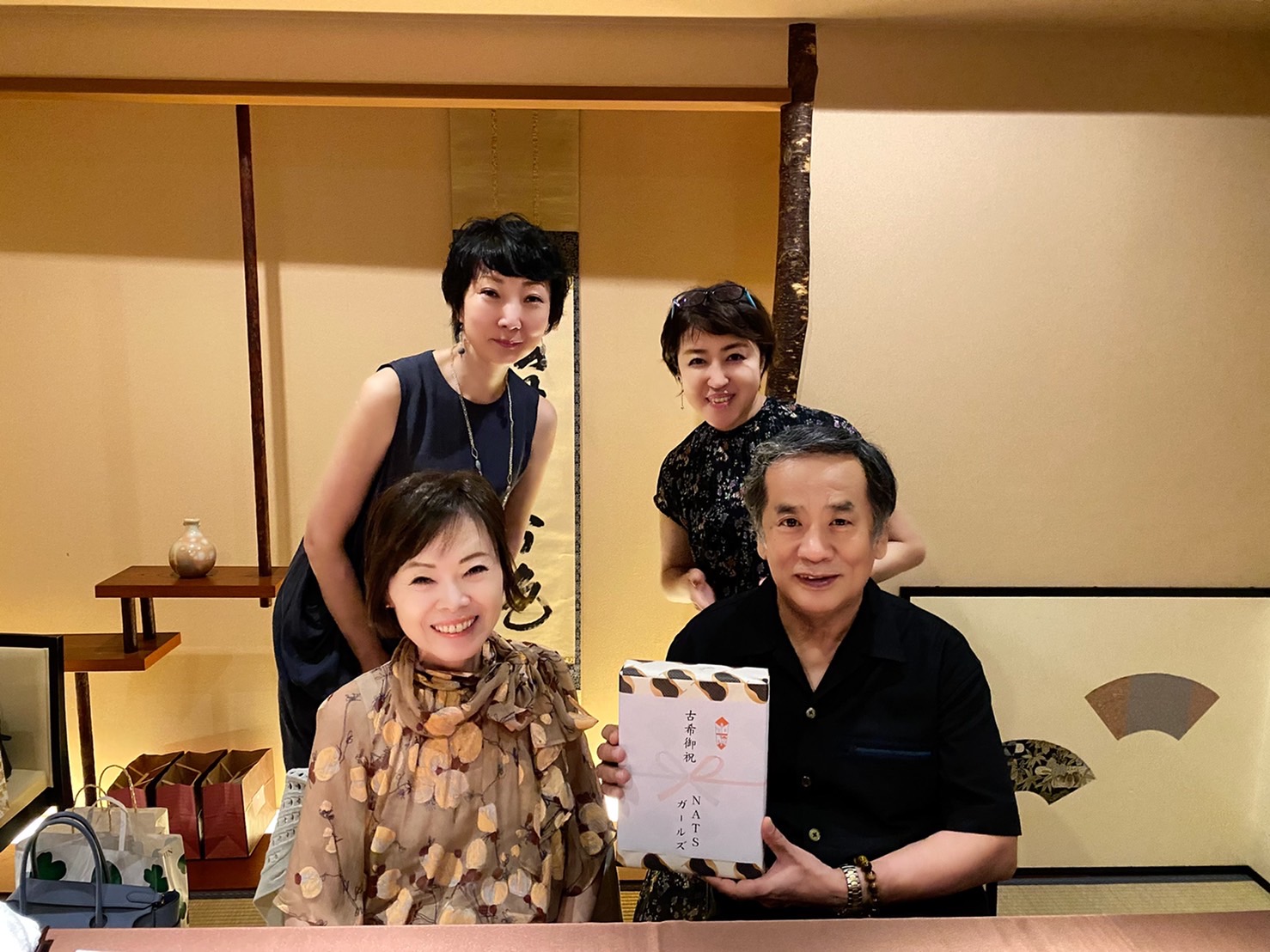 先輩たちに囲まれる 下間都代子公式ウェブサイト「アルトの世界」